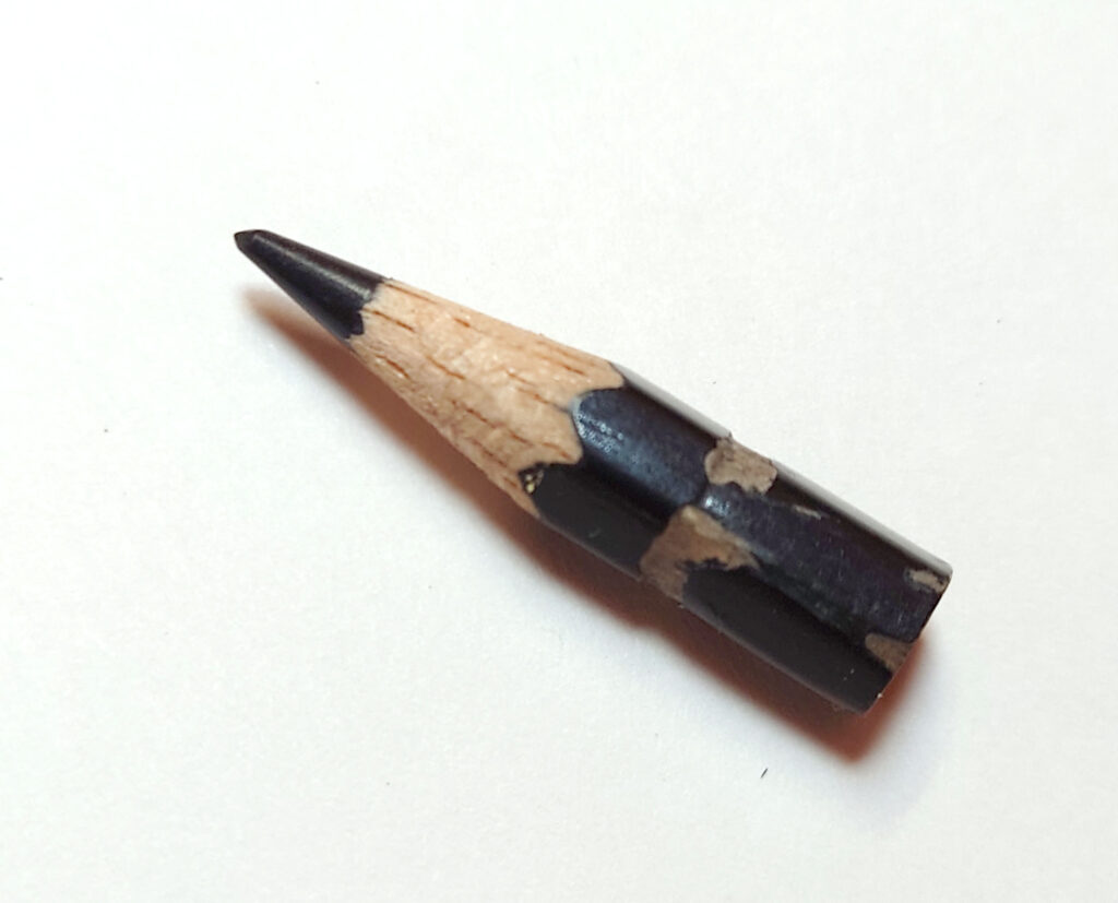 ホルダー後の付いた色鉛筆