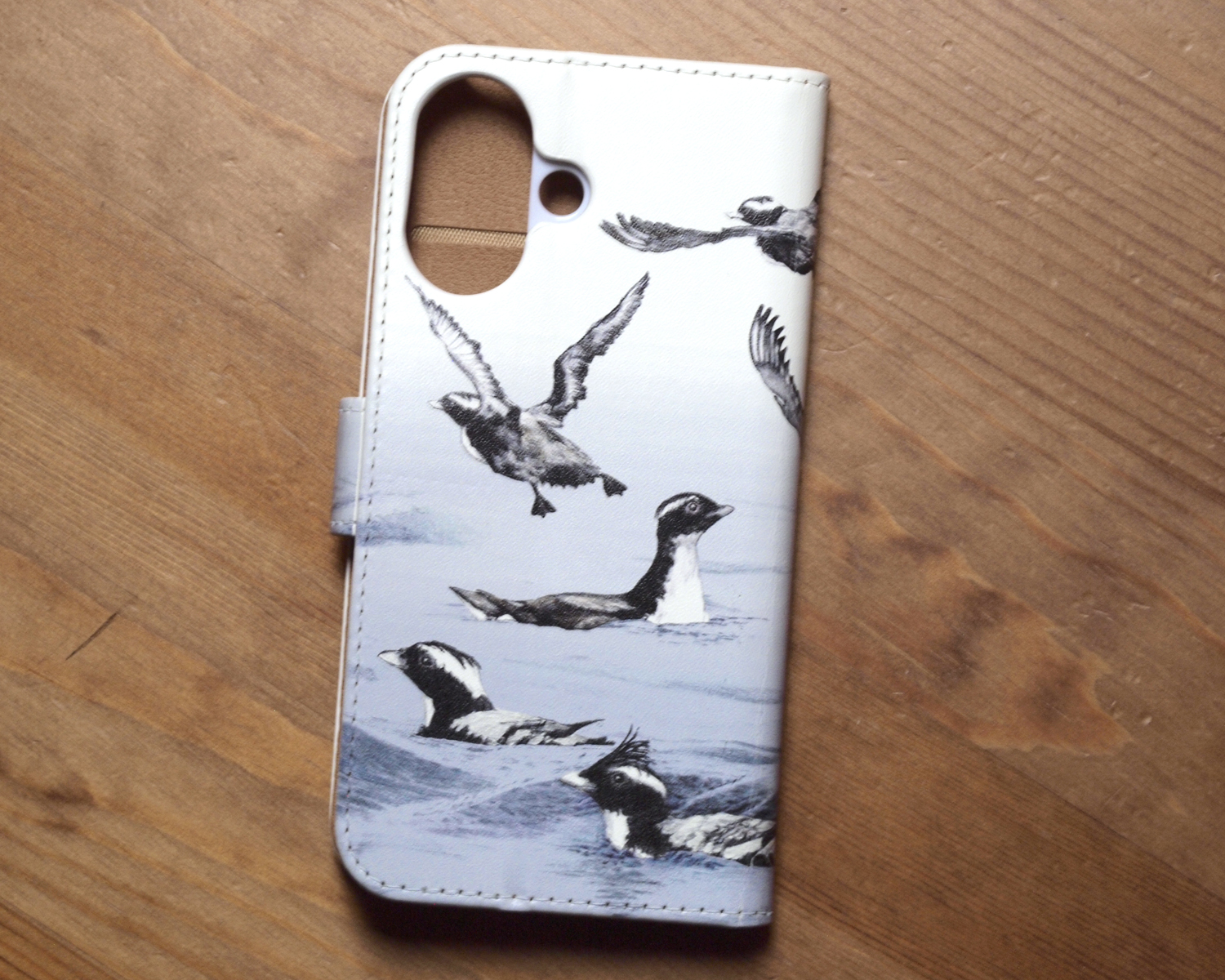 カンムリウミスズメのスマホケース 手帳型 - 画像 (3)